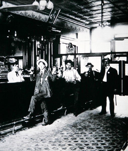 Tipikus nyugati szalon alkotó: American Photographer