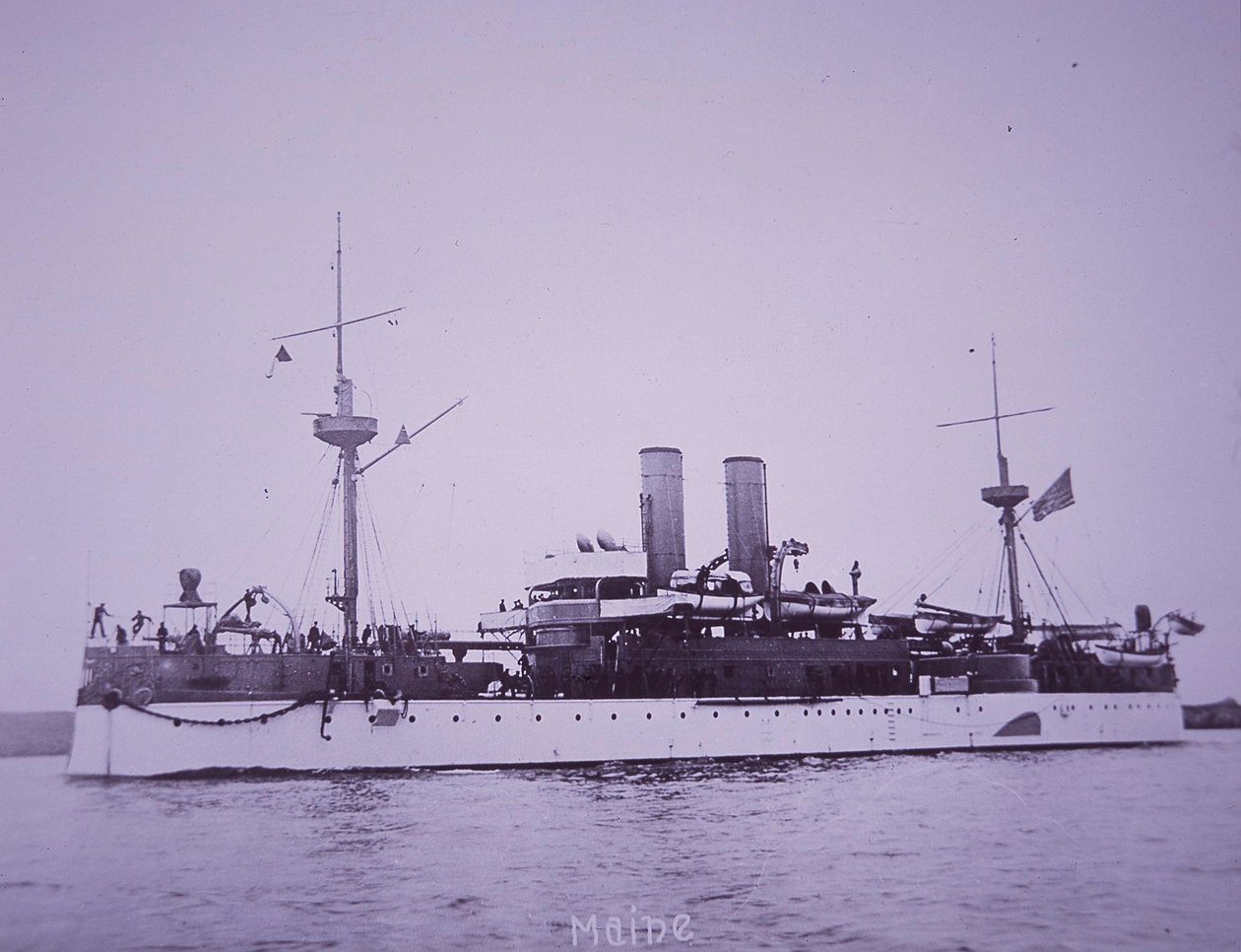 USS Maine, később elsüllyedt Havanna kikötőjében alkotó: American Photographer