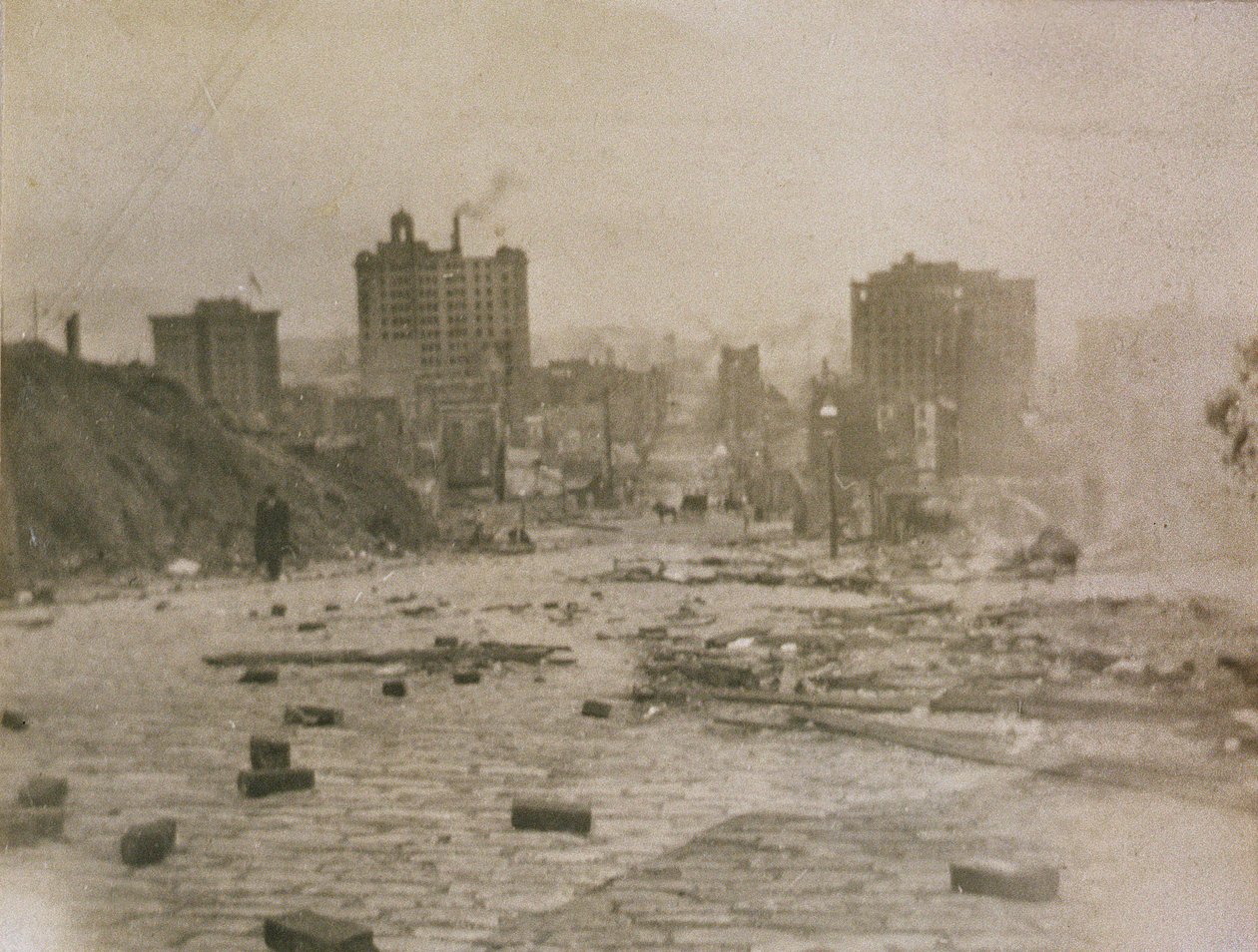 Kilátás San Francisco városára az 1906-os földrengés okozta tűz füstjével alkotó: American Photographer