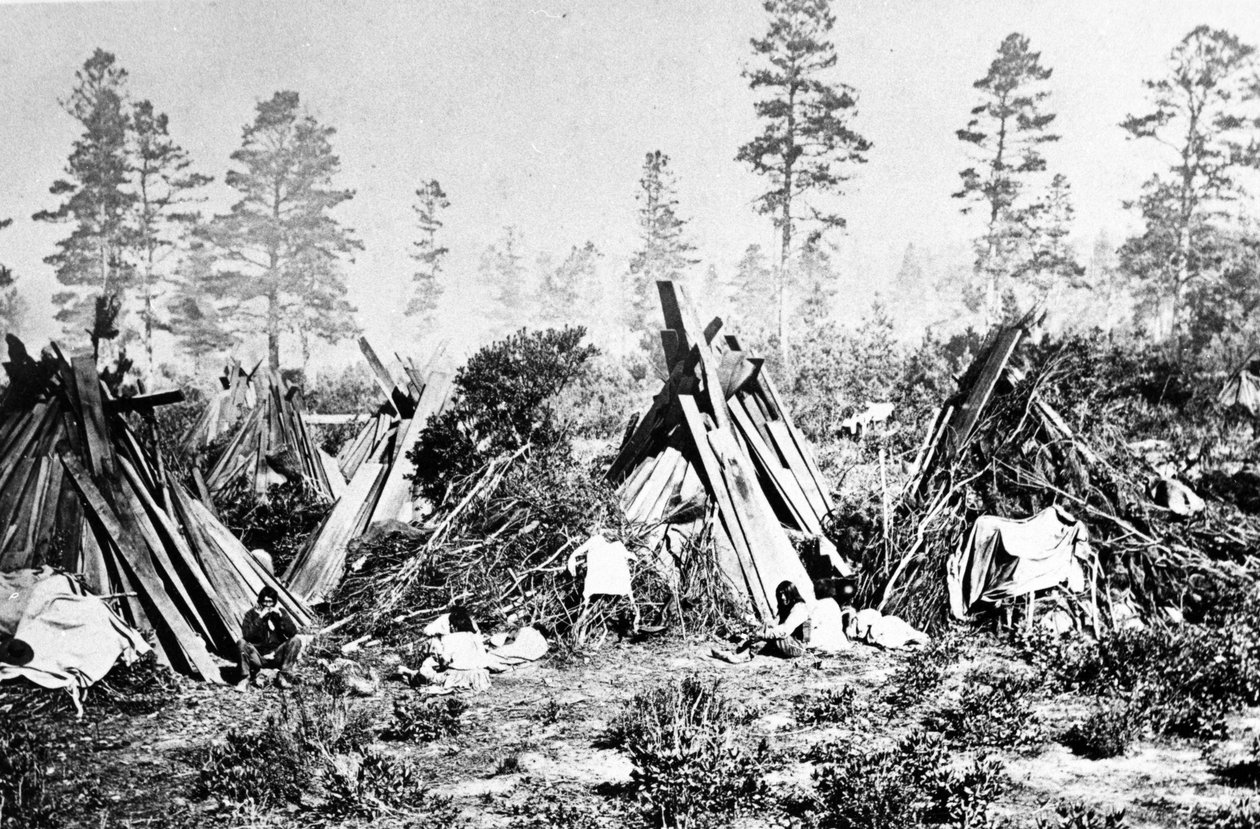 Yosemite indián kunyhók, 1870 körül alkotó: American Photographer