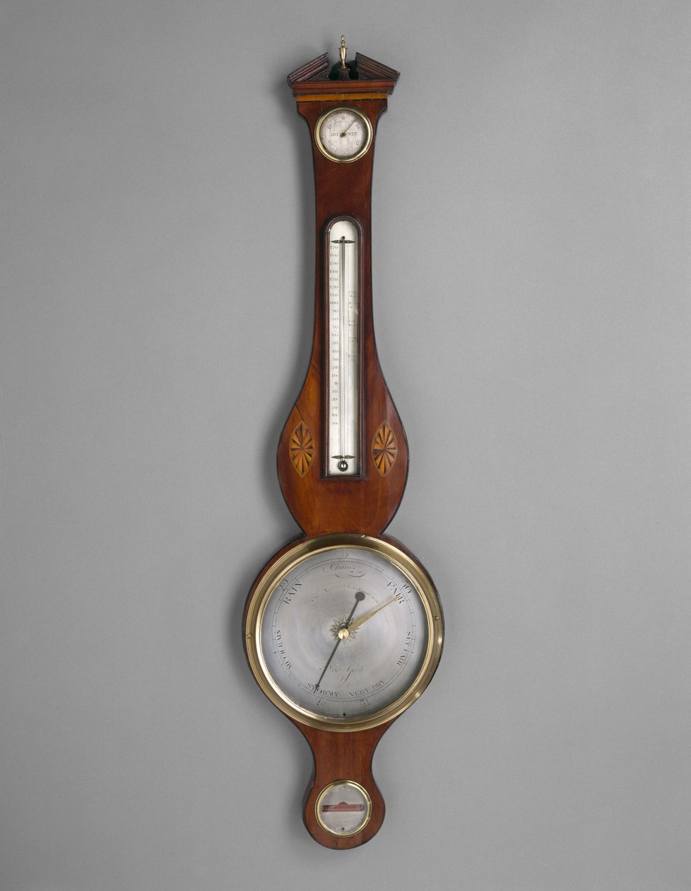 Barométer, c. 1801-1804 (mahagóni furnér és azonosítatlan berakás; lucfenyő és somfa) alkotó: American School