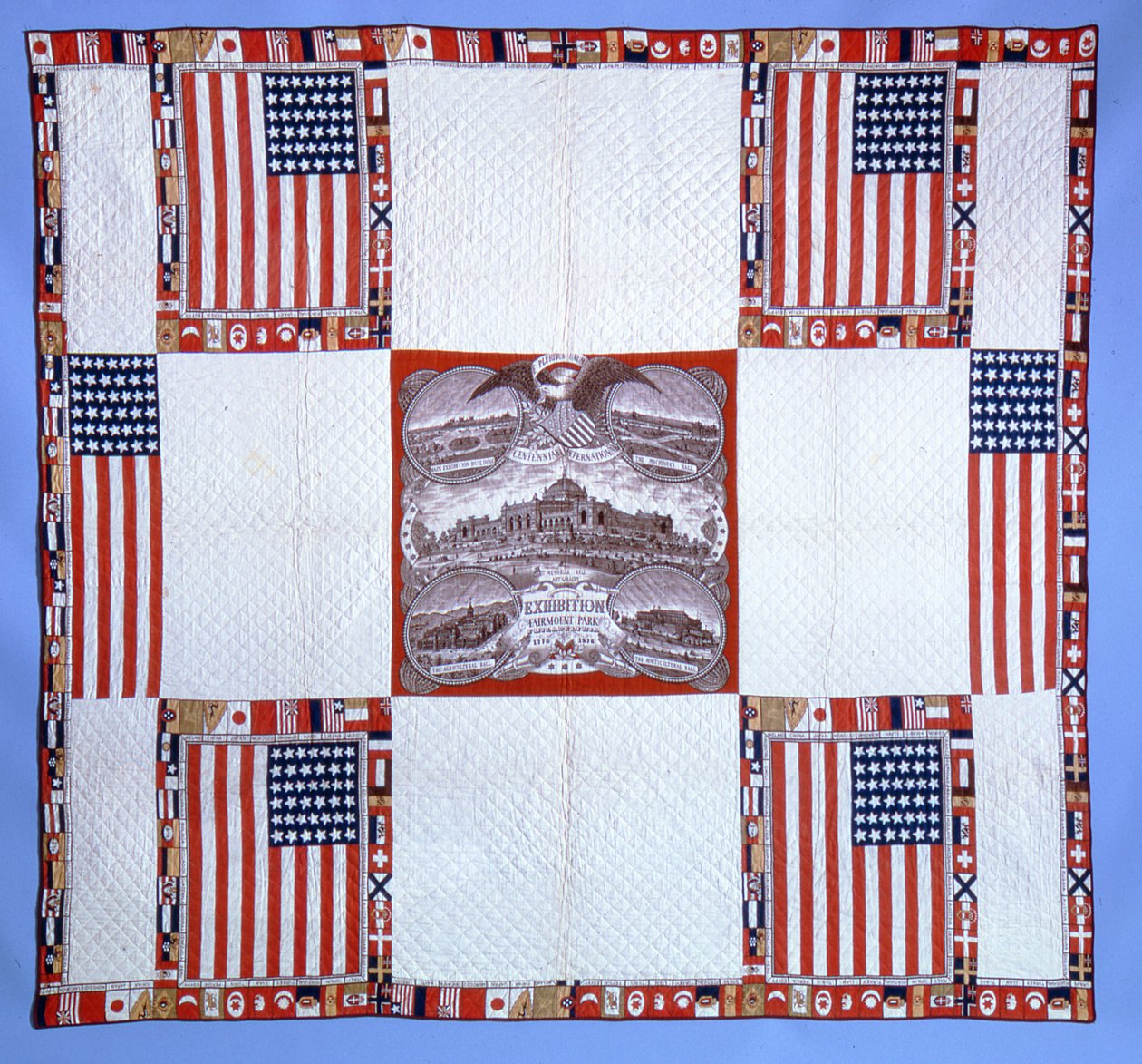 Centennial quilt, Massachusetts, 1876 (pamut) alkotó: American School