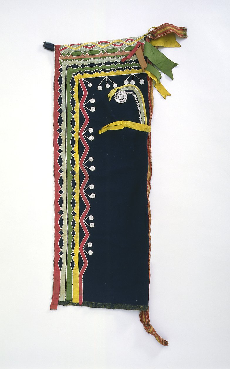 Kapucni, Chippewa, 1840 körül (gyapjú, üveggyöngyök és selyemszalag) alkotó: American School