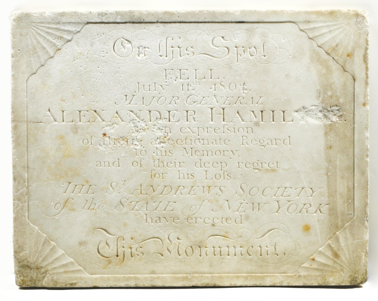 Emléktábla a kenotaáfhoz, amely azt a helyet jelöli, ahol Alexander Hamilton halálosan megsebesült az Aaron Burrrel vívott párbaj során, 1805 körül (márvány) alkotó: American School