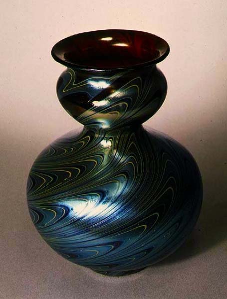 Tiffany dupla tök alakú váza, New York, 1890 körül (üveg) alkotó: American School