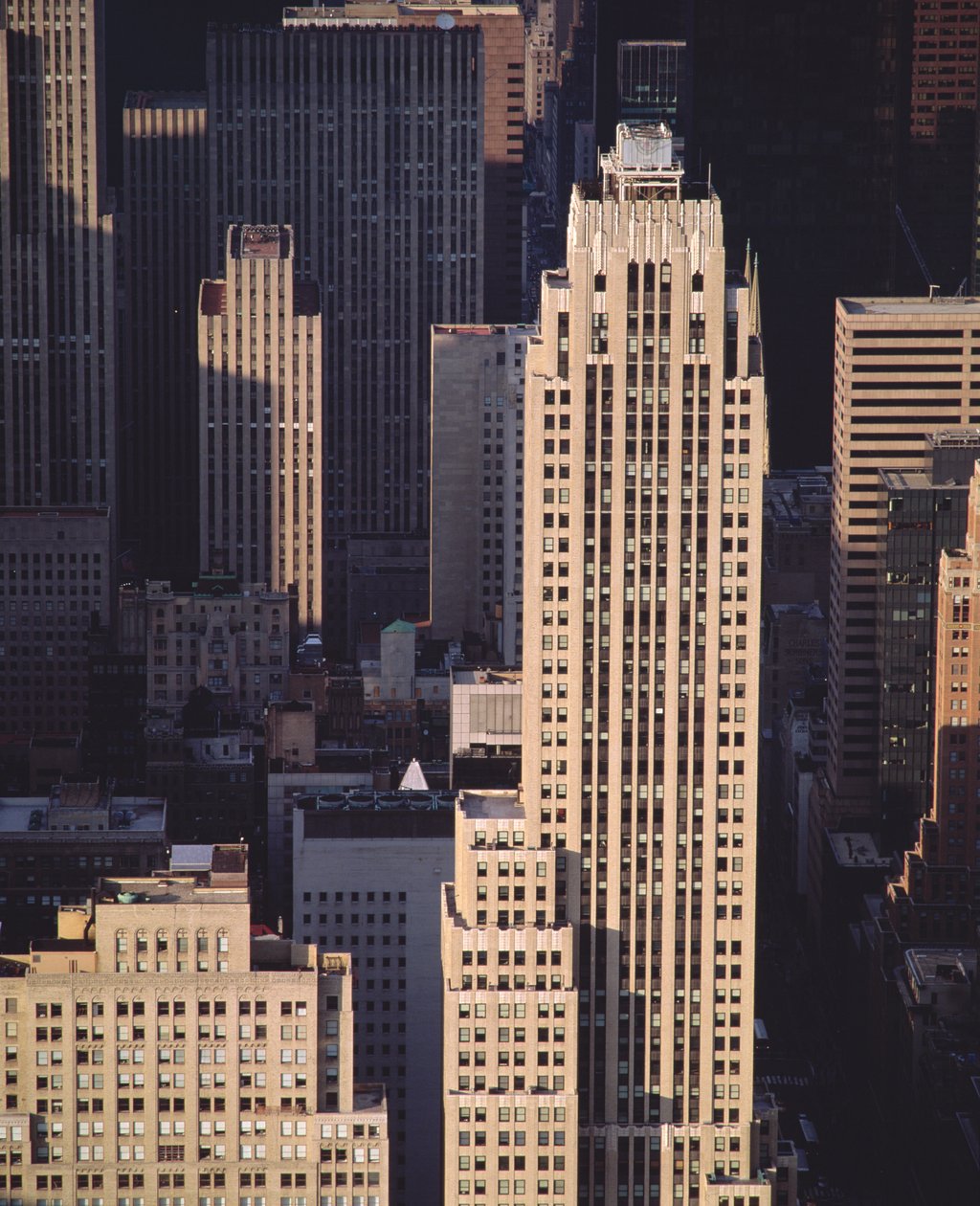 Kilátás a felhőkarcolókra alkotó: American School