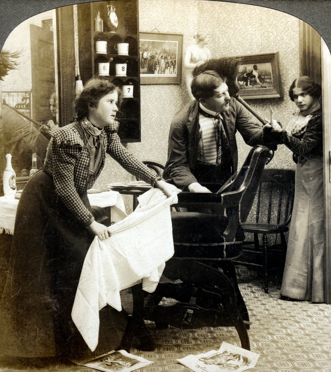 Megveregette a haját. alkotó: American Stereoscopic Company