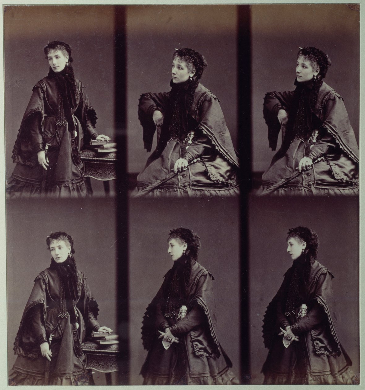 Sarah Bernhardt (1844-1923) portréja városi jelmezben alkotó: Andre Adolphe Eugene Disderi