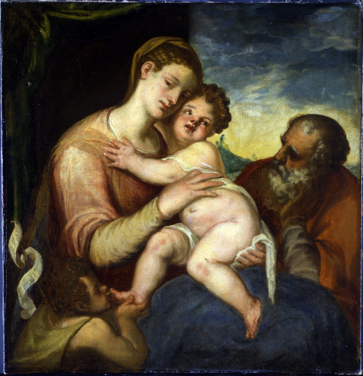 A Szent Család Keresztelő Jánossal par Schiavone, Andrea (kb. 1520-1582). Olaj, vászon, méret: 98x93, , Prágai Vár alkotó: Andrea Schiavone