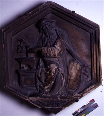 Harmónia, hatszögletű dekoratív domborműves csempe a Seven Liberal Arts sorozatból, valószínűleg Giotto (kb. 1266-1337) tervei alapján, 1334-48 körül (márvány) alkotó: Andrea Pisano