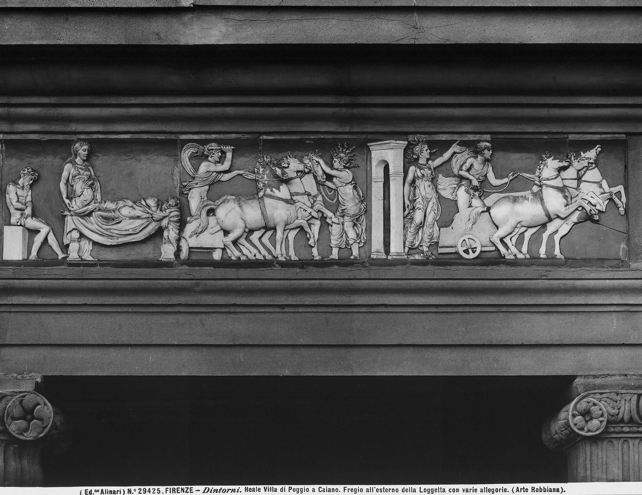 A Halál és a Nap szekere, a mázas terrakotta fríz részlete a Prato-i Villa di Poggio a Caiano pronaóján alkotó: Andrea and Bertoldo di Giovanni (c.1420 91) Sansovino