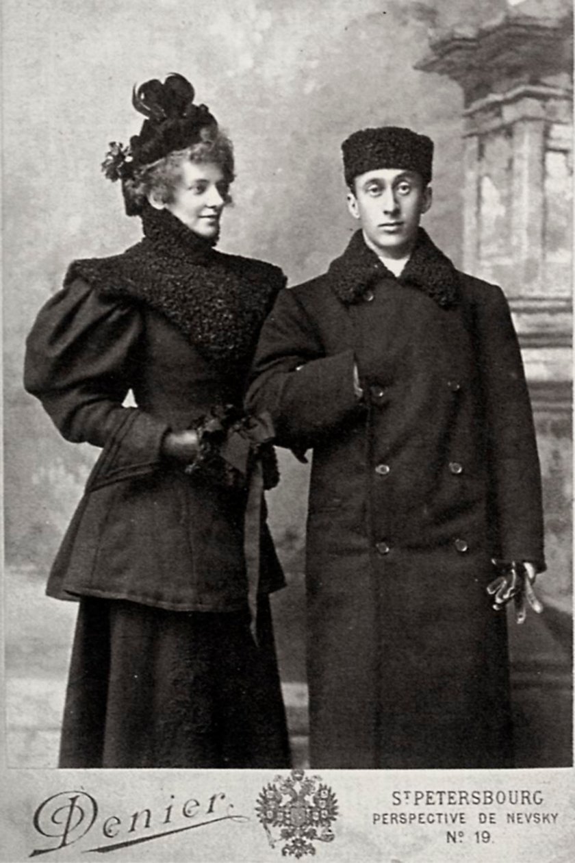 Zinaida Gippius, orosz költő, Akim Volinszkij művészettörténészsel, 1890-c1894 között. alkotó: Andrei Deniere