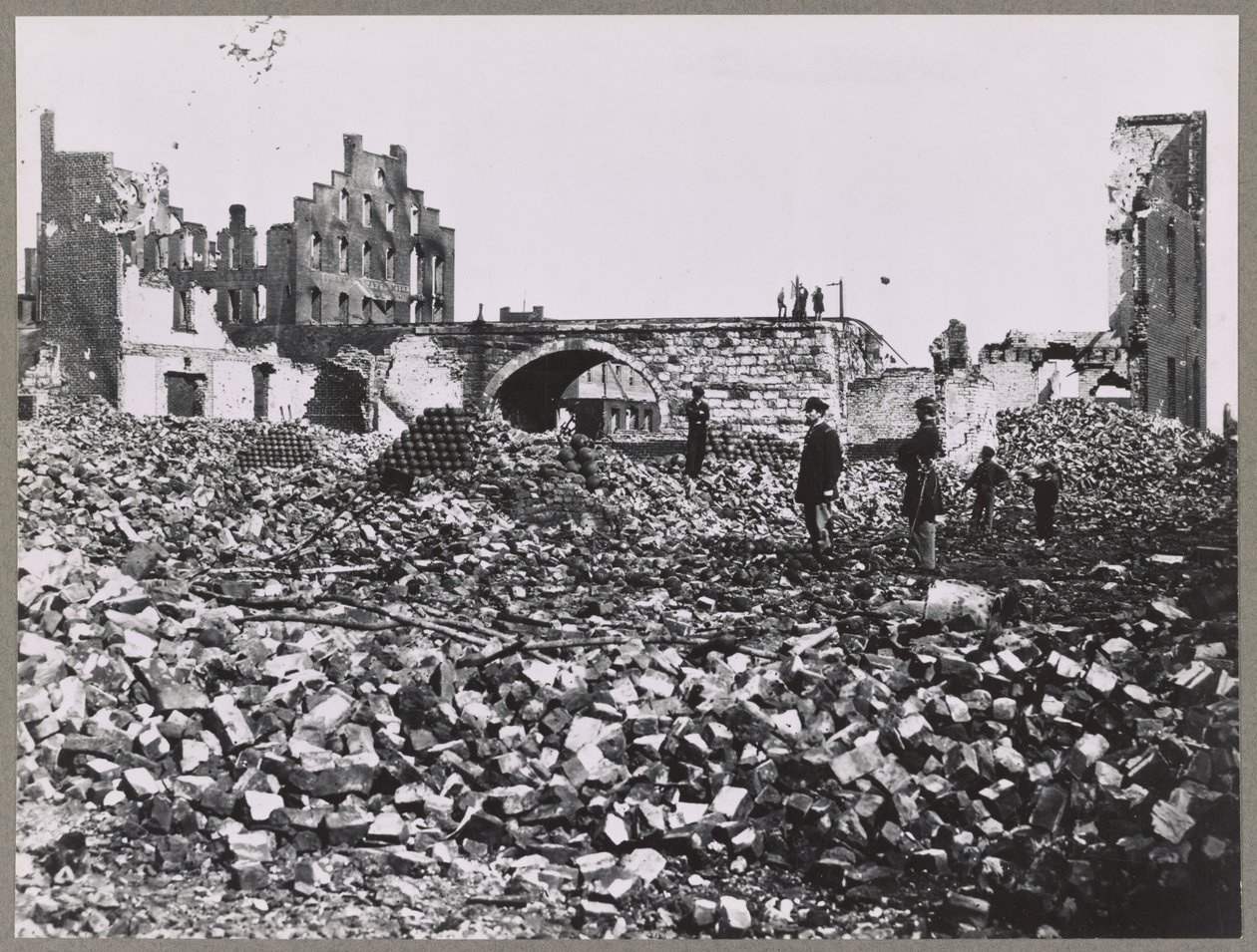 Richmond romjai, Virginia, 1865 alkotó: Andrew Joseph Russell