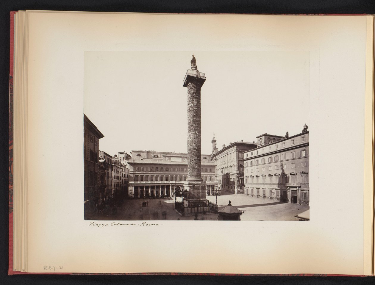 Marcus Aurelius oszlopának megtekintése Rómában, Olaszországban Piazza Colonna. Roma (cím a tárgyon) alkotó: Anonymous