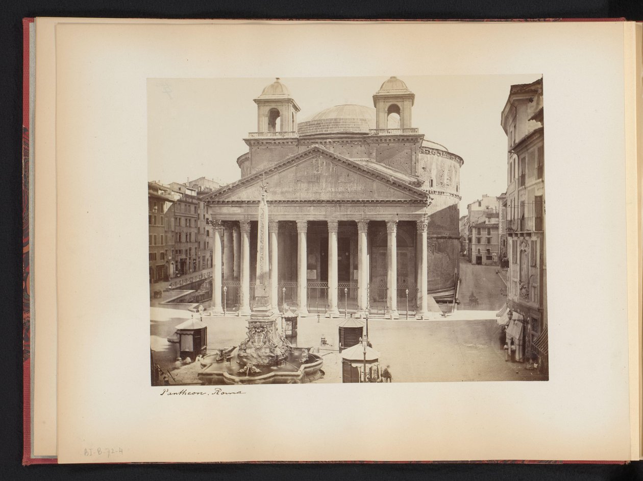 Kilátás a Pantheonra, Rómában, Olaszországban Panteon. Roma (cím a tárgyon) alkotó: Anonymous