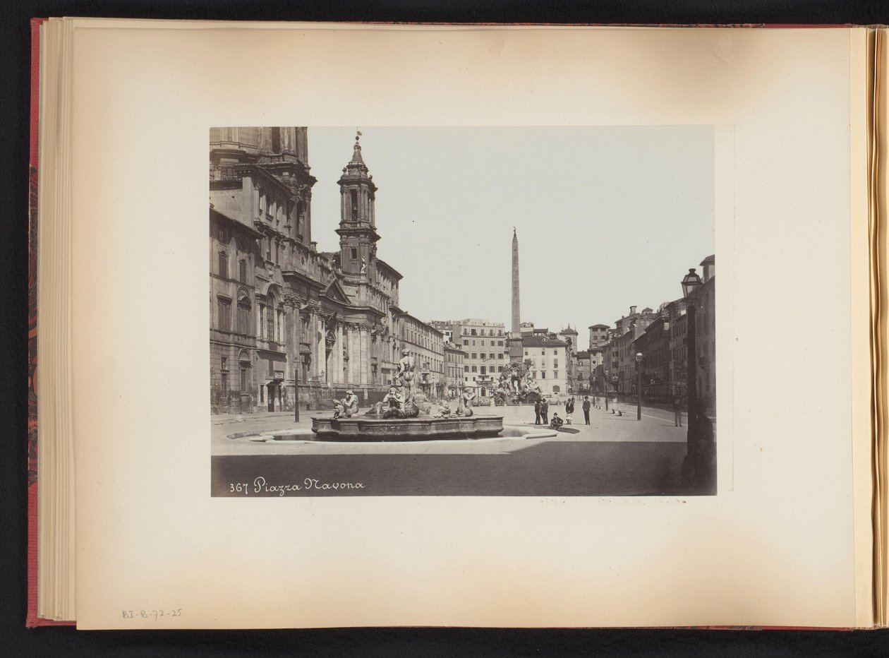 Kilátás a Piazza Navona szökőkútra, Róma, Olaszország Piazza Navona (cím az objektumon) alkotó: Anonymous