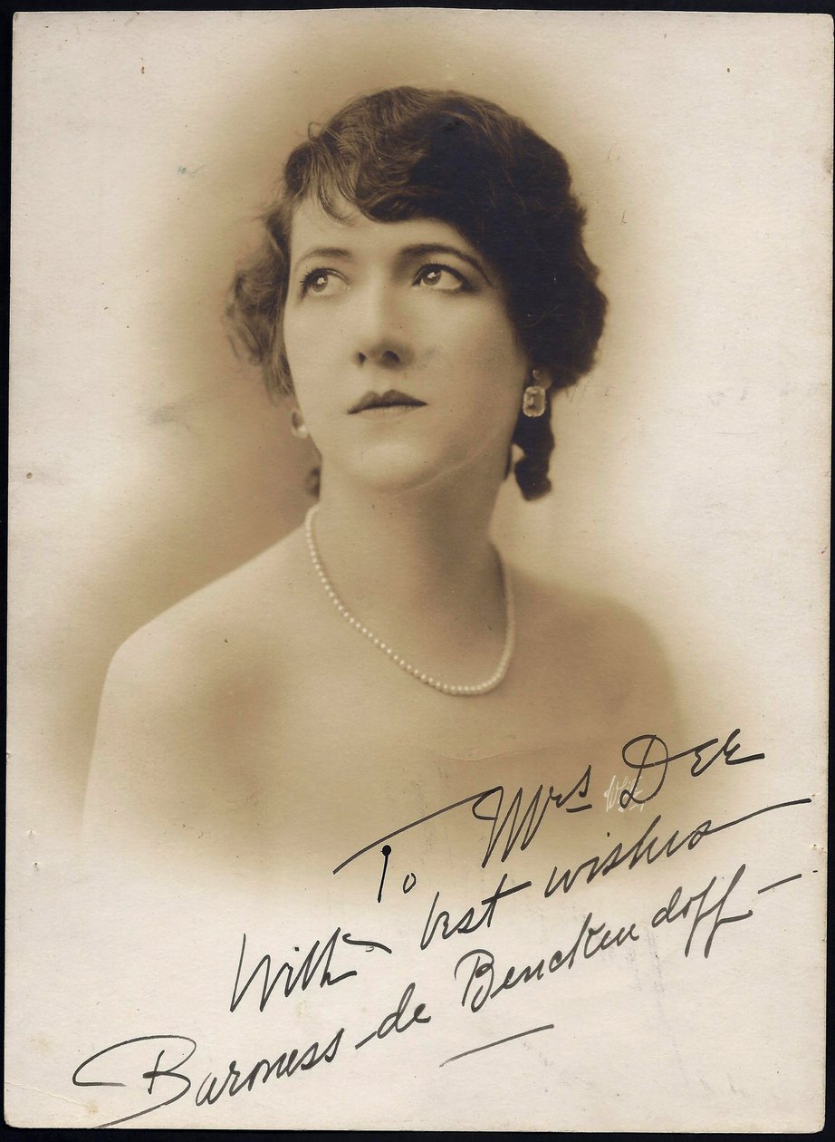 Moura Budberg – Maria Ignatyevna Budberg bárónő (1891-1974), névtelen. Fénykép, c. 1930, Magángyűjtemény alkotó: Anonymous Anonymous