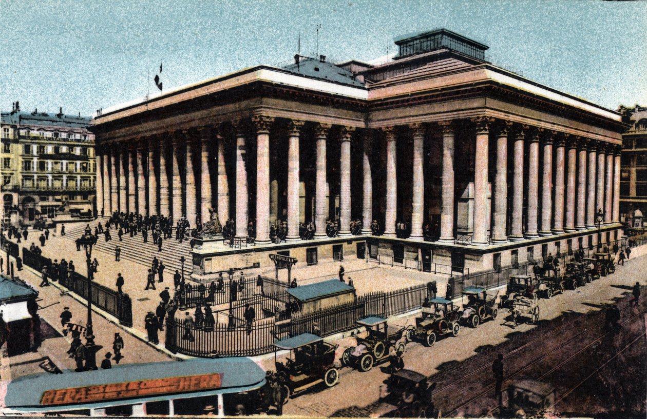 Párizs: a Palais Brongniart (Párizsi Értéktőzsde) külső képe, amelyet 1808-1826 között épített Alexandre Brongniart (1770-1847). Fénykép 1920-ból Párizs városának „”művészeti albumában”. Magángyűjtemény. alkotó: Anonymous Anonymous