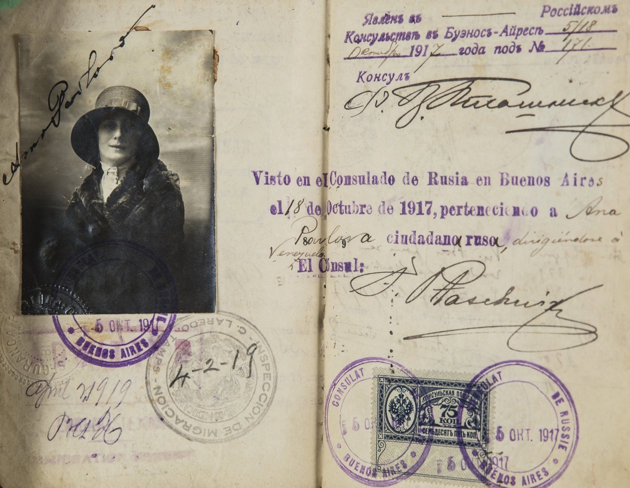 Anna Pavlova (1881-1931) névtelen útlevele, c. 1920 - Fénykép - Magángyűjtemény alkotó: Anonymous Anonymous
