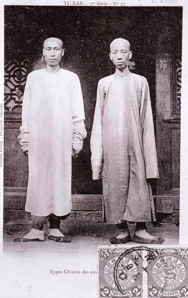 Két kínai portréja a Yunnan régióból népviseletben Fotó a 20. század elejéről - Magángyűjtemény alkotó: Anonymous Anonymous