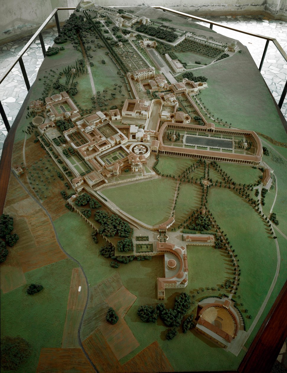 Római művészet: Villa Adriana (Hadrianus) kicsinyített modellje alkotó: Anonymous Anonymous