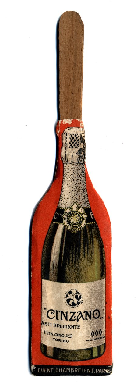 Kis reklámlevegő, tárgy a Vermouth márka, a Cinzano, olasz aperitif bor promóciójából származik. Debütáló 20. századi magángyűjtemény alkotó: Anonymous Anonymous