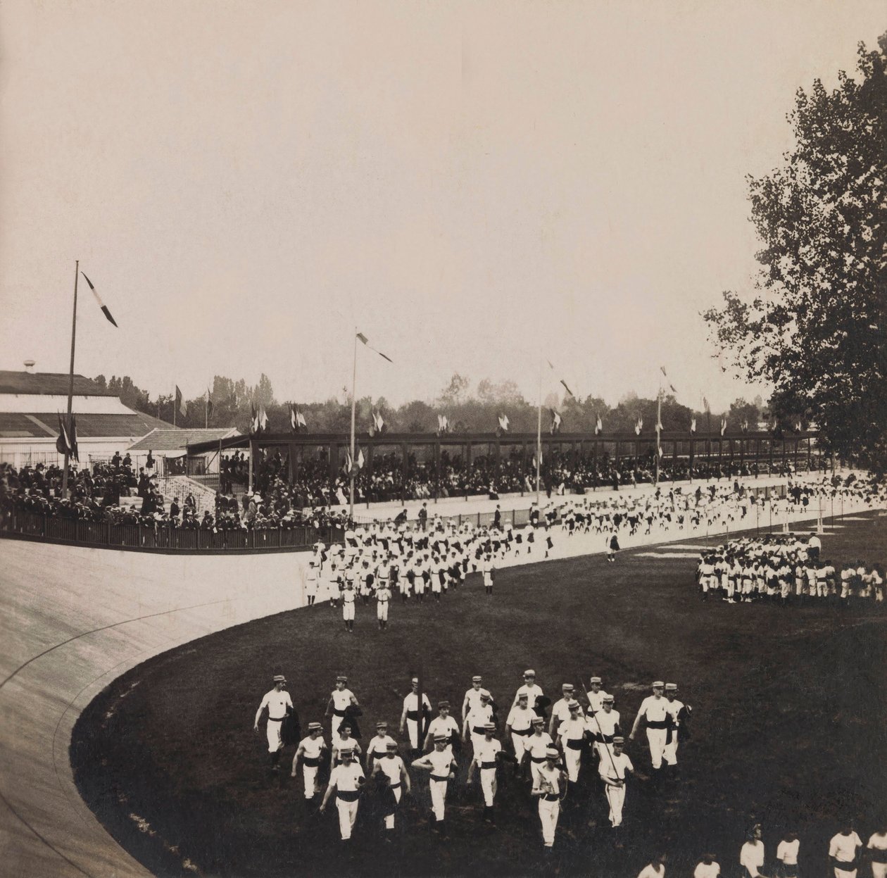 1900-as egyetemes kiállítás – Universelle de 1900 kiállítás Párizsban: Exposition de Vincennes, gimnasztikai verseny – magángyűjtemény alkotó: Anonymous Anonymous