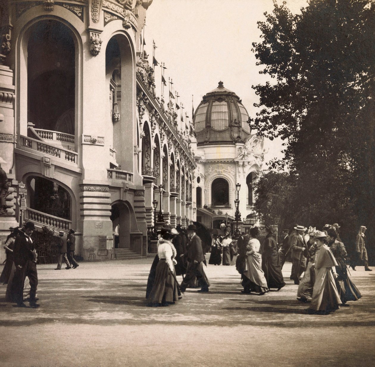 1900-as egyetemes kiállítás – Universelle de 1900 kiállítás Párizsban: kilátás a Champs de Mars-on – magángyűjtemény alkotó: Anonymous Anonymous