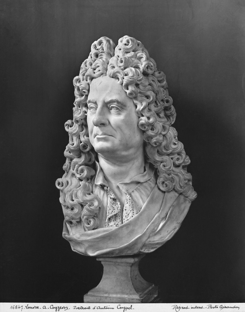 Antoine Coypel mellszobra (márvány) alkotó: Antoine Coysevox