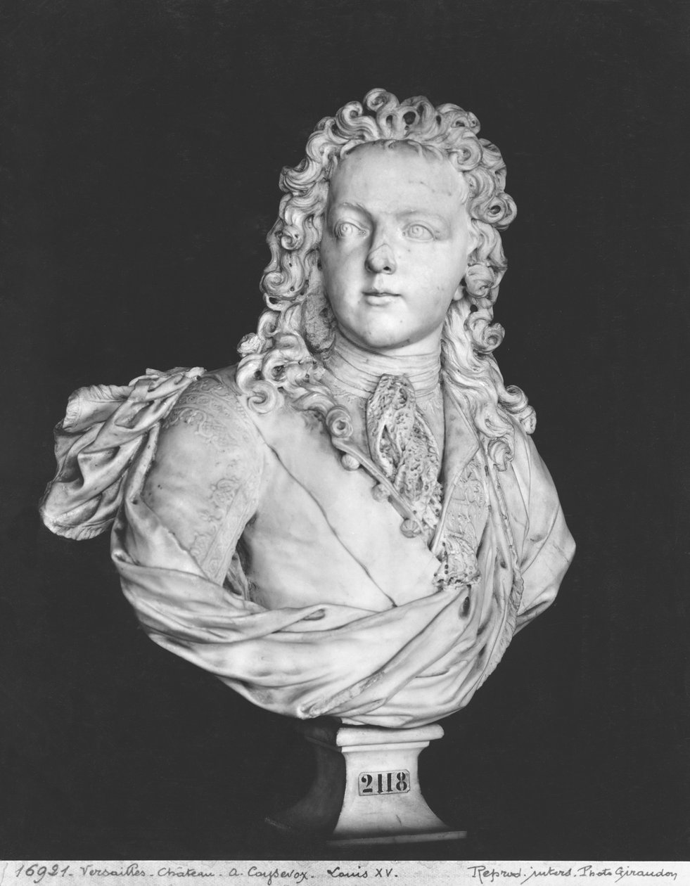 XV. Lajos mellszobra (1710-74) 1719 (márvány) alkotó: Antoine Coysevox
