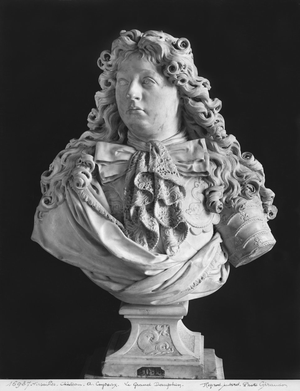 Louis de France (1661-1711) Monseigneur le Dauphin, Le Grand Dauphin néven ismert mellszobra, 1679 (márvány) alkotó: Antoine Coysevox