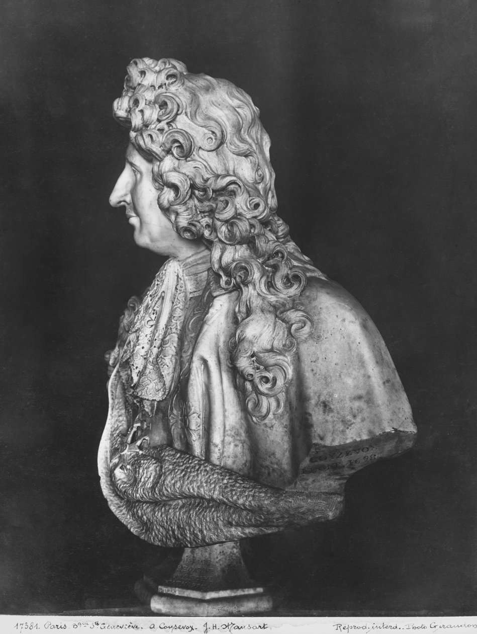 Jules Hardouin Mansart mellszobra, 1698 (márvány) alkotó: Antoine Coysevox
