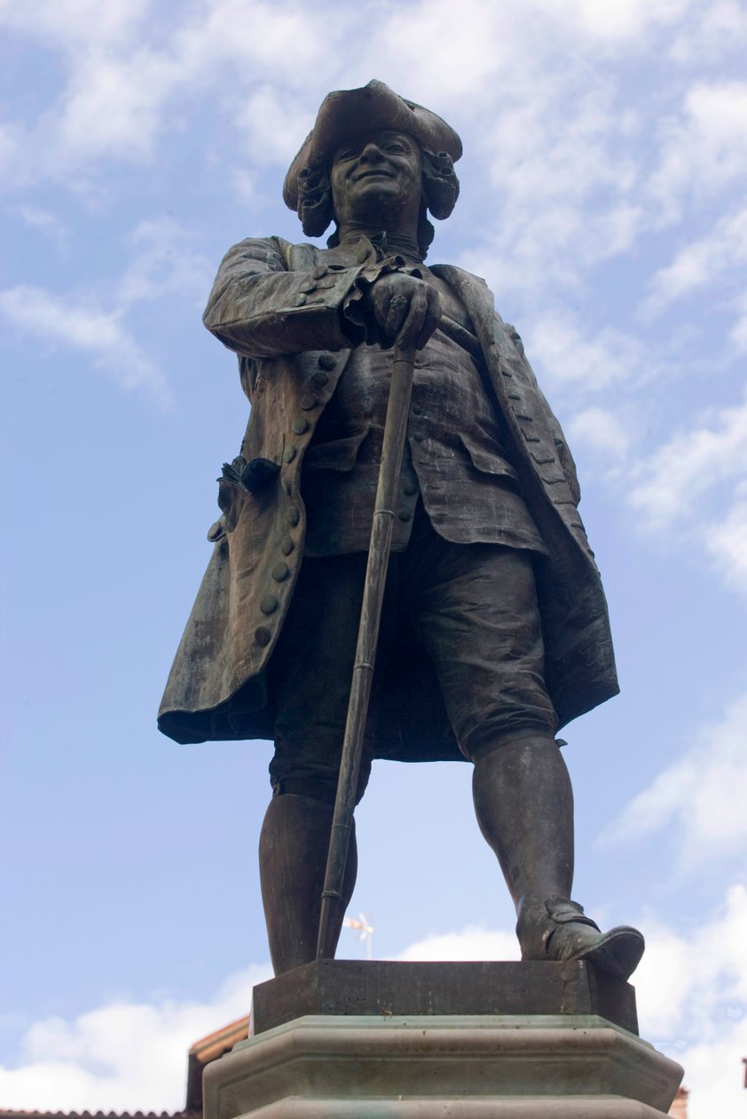 Carlo Osvaldo Goldoni emlékműve (bronz) alkotó: Antonio Dal Zotto