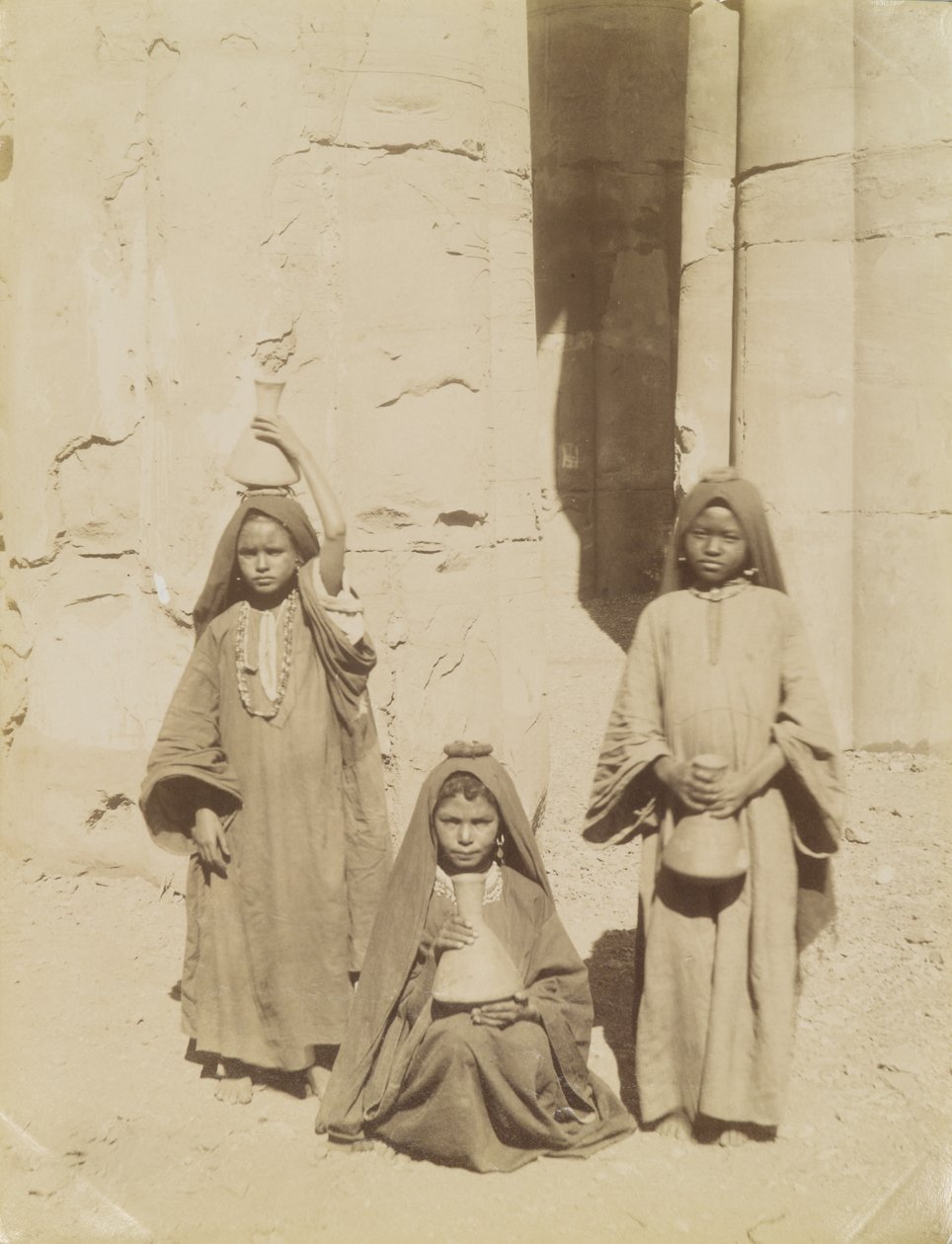 Arab lányok vizet hordozó, Egyiptom alkotó: Antonio Beato