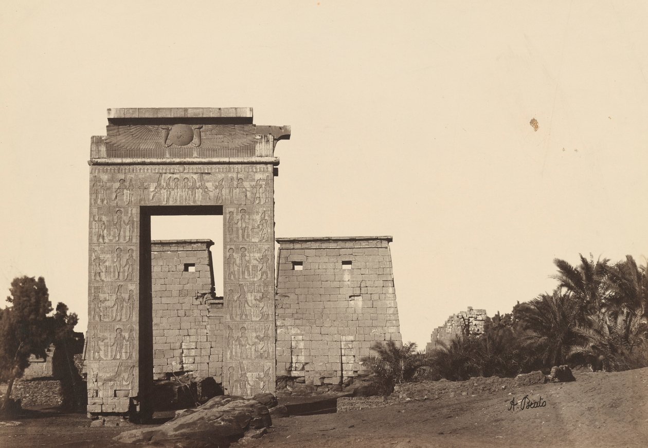 Karnak: Khonsu kapuja alkotó: Antonio Beato