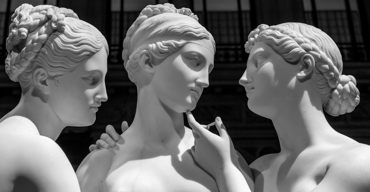 Milánó, Olaszország - 2020. június: Bertel Thorvaldsen szobra, A három grácia. Neoclassica..., 2019 (fotó) alkotó: Antonio Canova