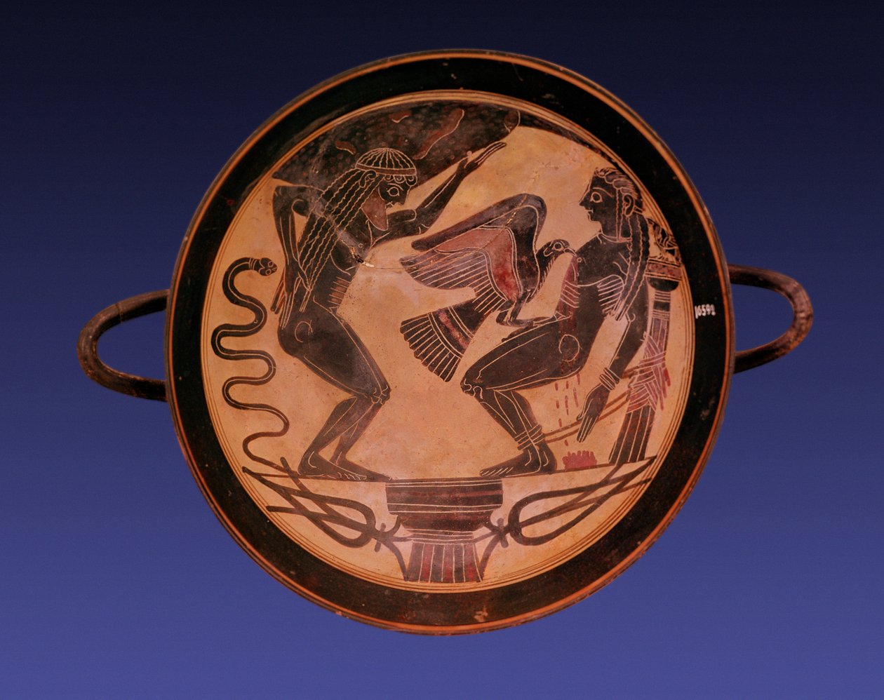 Fekete Kylix figura, amely Atlaszt az eget feltartva, Prométheuszt pedig megkötözve egy sassal ábrázolja, aki kiveszi a máját, ie 555 körül (kerámia) alkotó: Arkesilas Painter