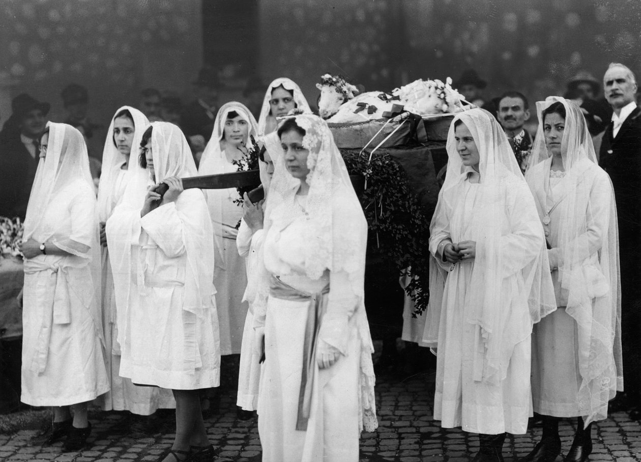 Húsvéti szertartások: bárányáldás a Sant Agnese fuori le Murában, Rómában, 1940-46 körül (zselatin ezüst nyomat) alkotó: Armando Bruni