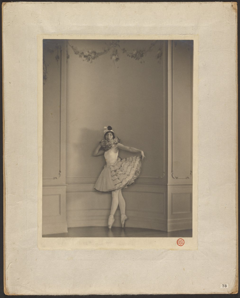 Ballerina alkotó: Arthur F. Kales