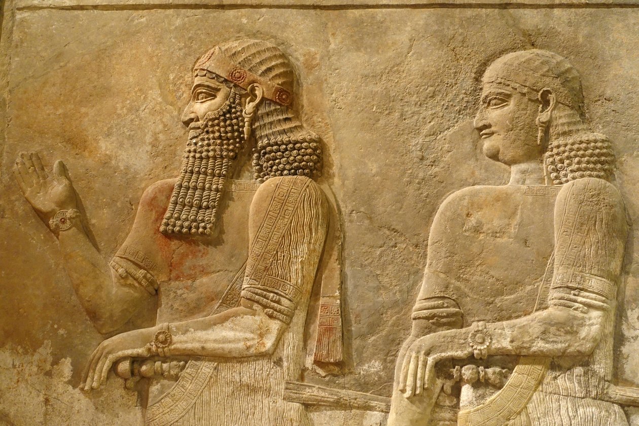 Részlet II. Sargonról és az őrről, dombormű Sargon király khorsabádi palotájából, ie 716-713 körül alkotó: Assyrian