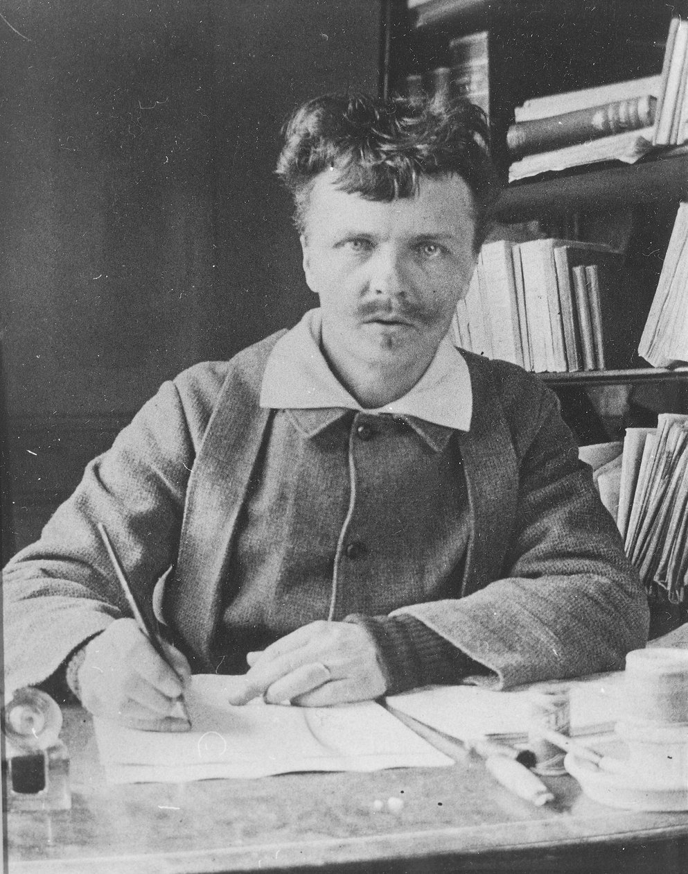 Önarckép a gersau-i dolgozószobájában alkotó: August Johan Strindberg
