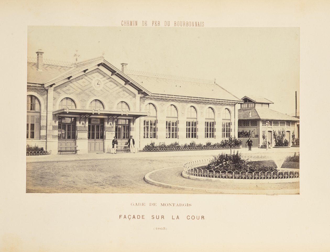 Montargis állomás, Az udvarra néző homlokzat alkotó: Auguste Hippolyte Collard
