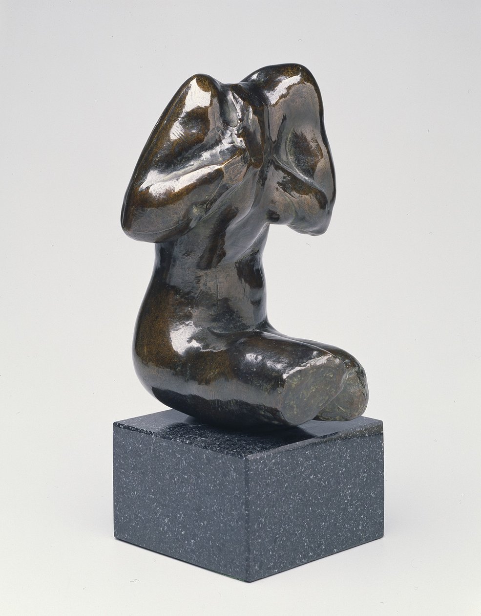 Kis ülő női törzs, modern öntvény (bronz) alkotó: Auguste Rodin