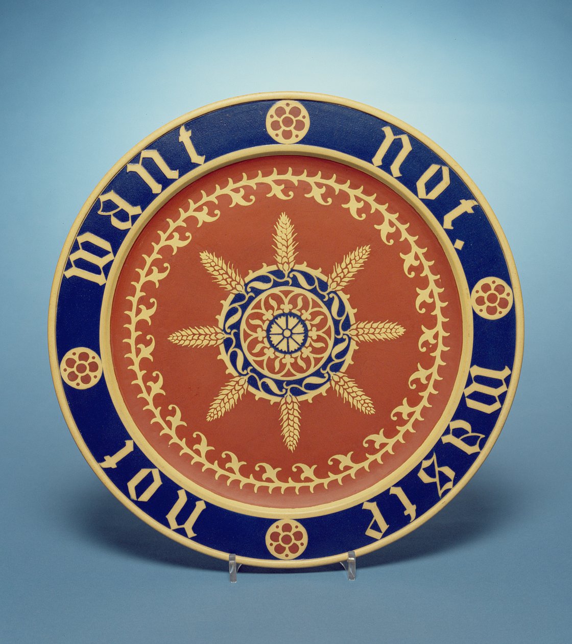 Minton kenyértál (kerámia) alkotó: Augustus Welby Northmore Pugin
