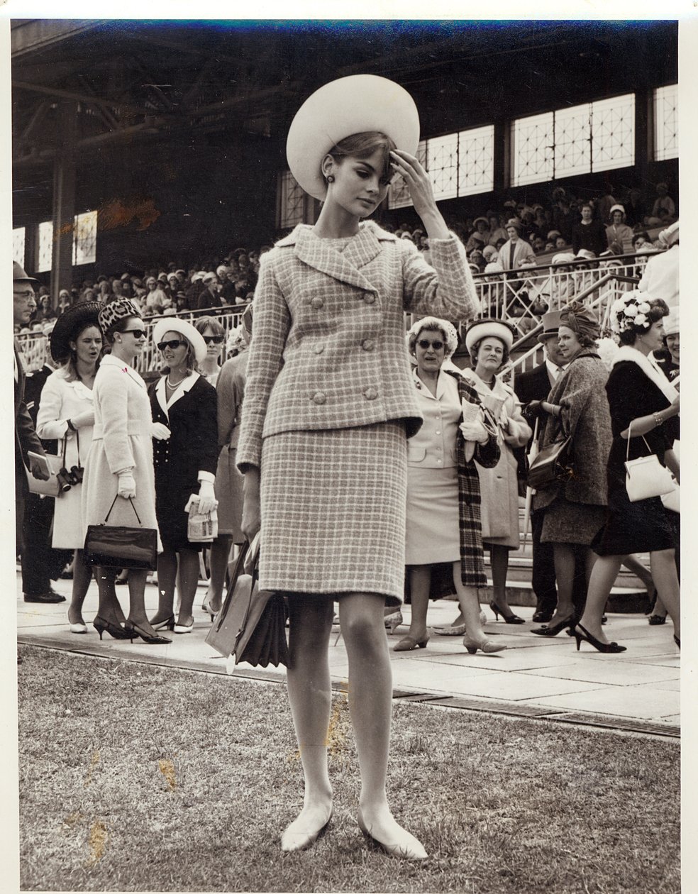 Jean Shrimpton (sz.1942) a Melbourne Cupon 1965-ben alkotó: Australian Photographer
