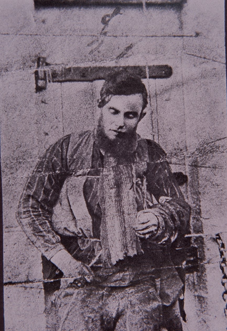 A Kelly Gang tagját, Joe Byrne-t halála után felfűzték, 1880. június 29-én (f/w fotó) alkotó: Australian Photographer