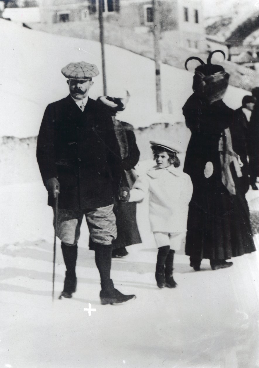 Ferenc Ferdinánd osztrák főherceg egyik gyermekével alkotó: Austrian Photographer