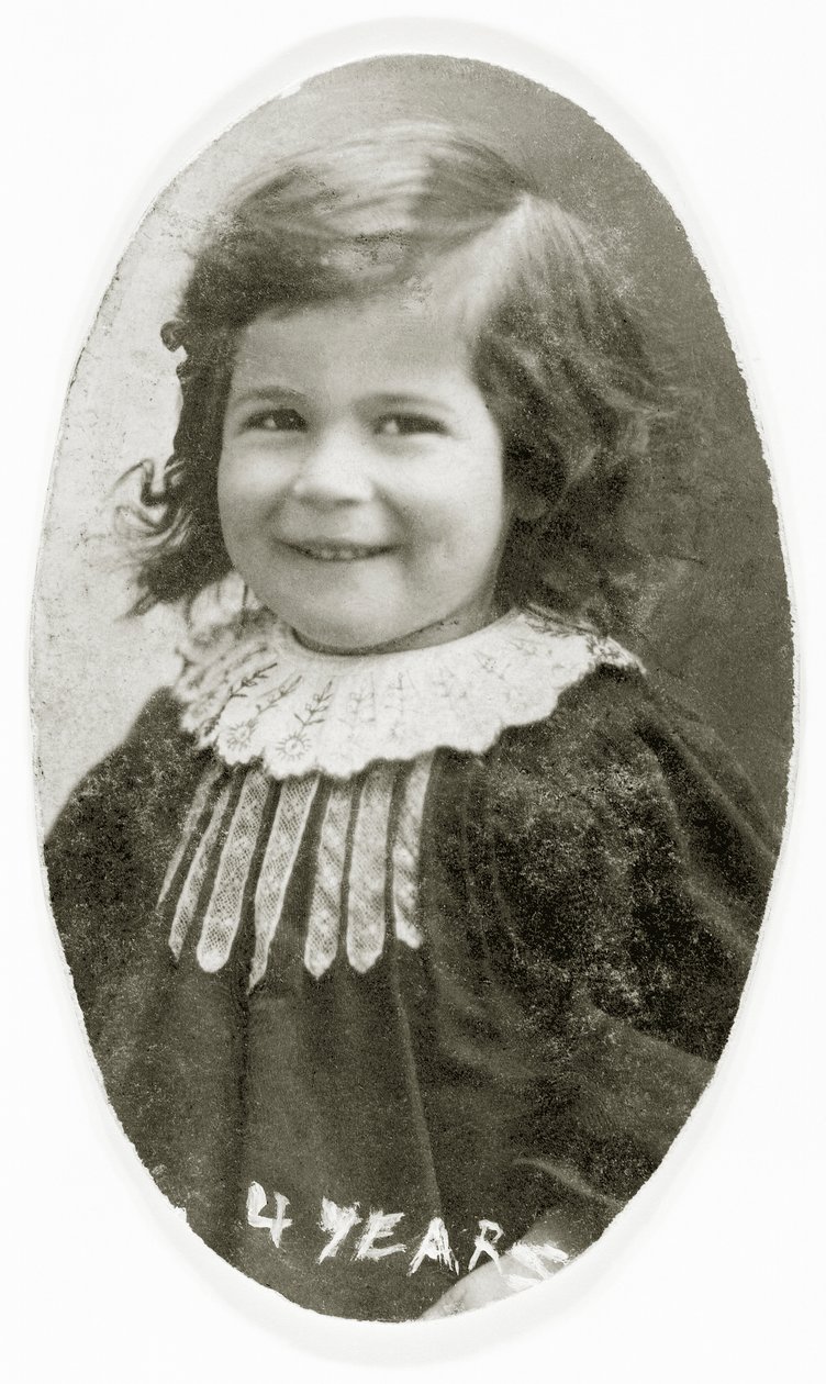 Tina Modotti 4 évesen, Ferlach, Ausztria, 1901 alkotó: Austrian Photographer
