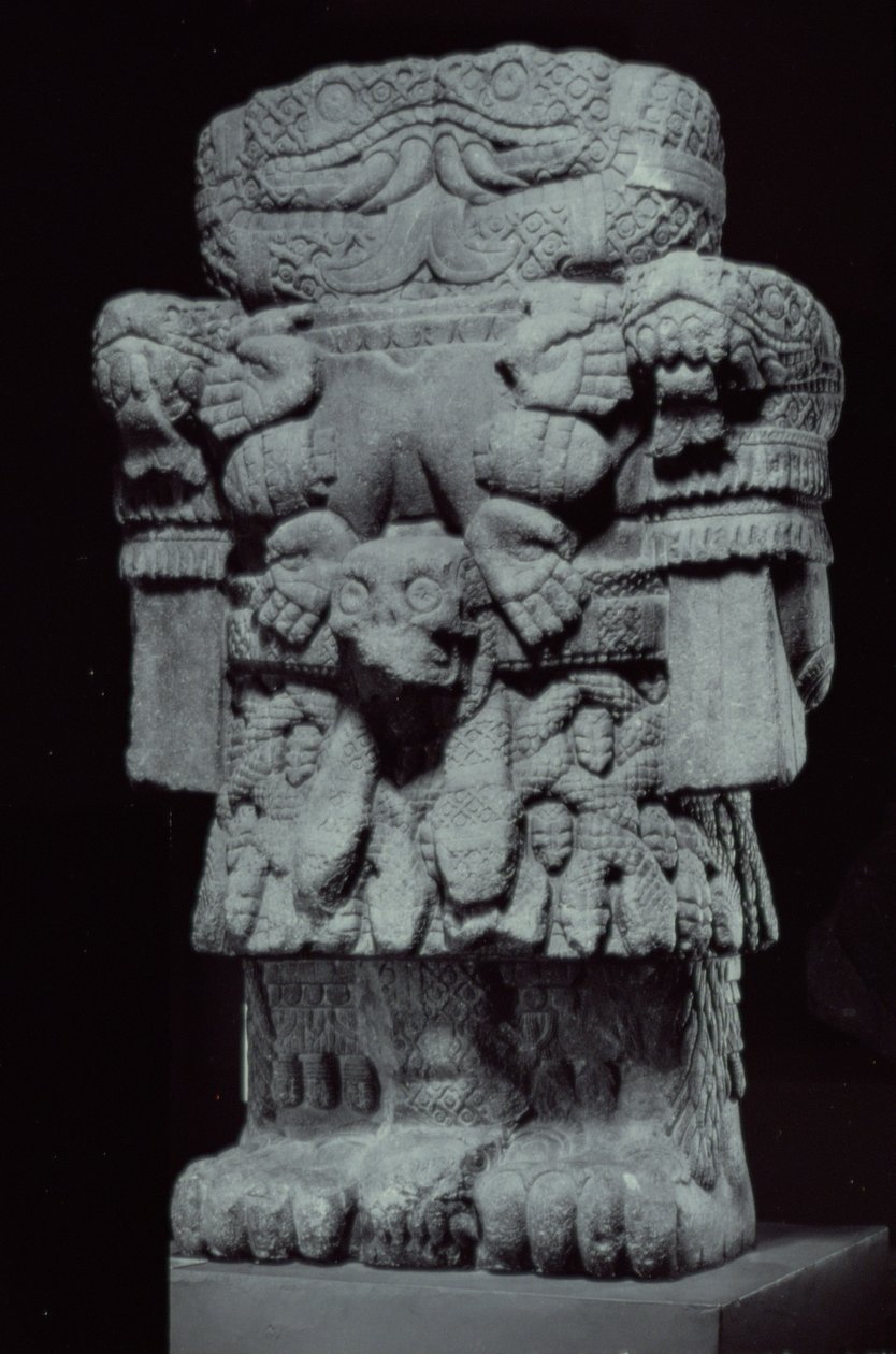 Coatlicue, az istenek anyja alkotó: Aztec