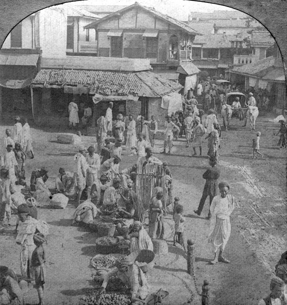 Egy piac Ahmadábádban, Indiában, 1902. alkotó: B. L. Singley